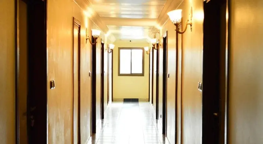 Couloir desservant les chambres