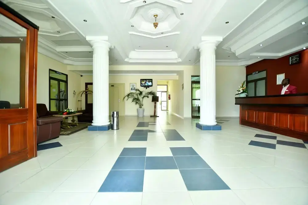 Hall de réception de l'hôtel
